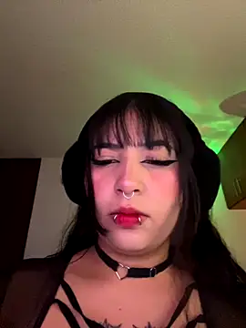 Hinatamoon  online show from 11.28.25