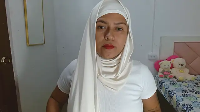 Nadia hasbun online show from 10.08.25