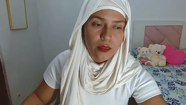 Nadia hasbun online show from 10.11.25