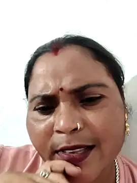 Snapshot of Monalisa22y chatting on 10.04.25 Monalisa22y online show from 10.04.25