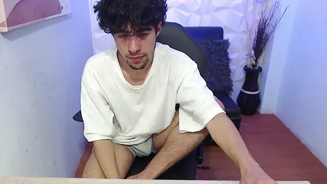 Liil boy online show from 10.02.25