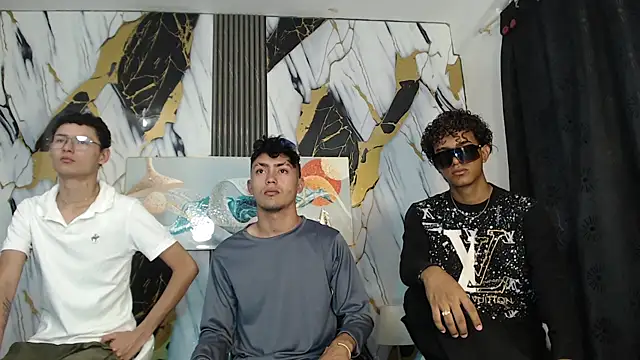 Snapshot of VERY_HOT_GUYS chatting on 07.02.26 VERY HOT GUYS online show from 07.02.26