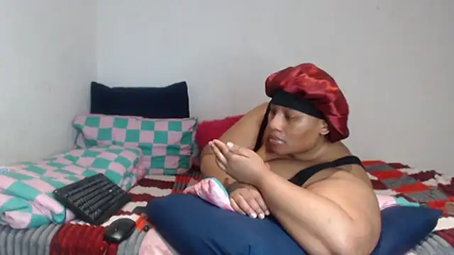 PIXIEBITCHXXX26 online show from 12.13.25