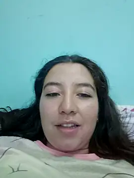 annyaparis online show from 10.15.25