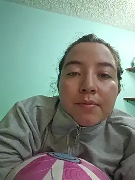 annyaparis online show from 11.04.25