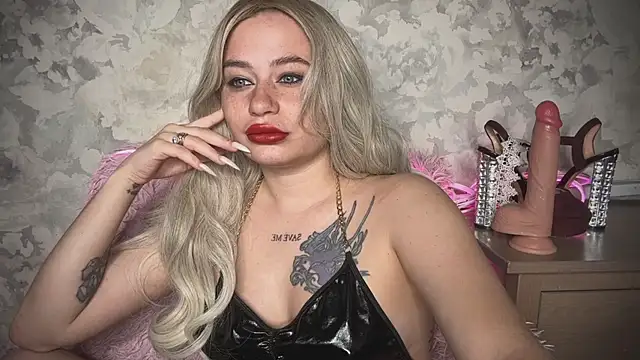 Snapshot of angelalicehell chatting on 11.06.25 angelalicehell online show from 11.06.25