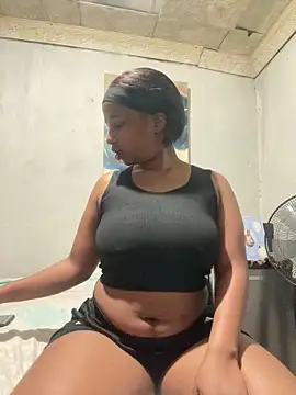 Snapshot of MissBubbles04 chatting on 11.09.25 MissBubbles04 online show from 11.09.25