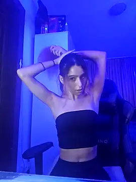 Snapshot of YuriXo chatting on 11.20.25 YuriXo online show from 11.20.25