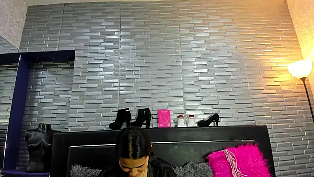 ChloeMorelli online show from 10.04.25