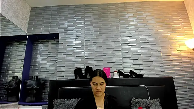 ChloeMorelli online show from 10.15.25