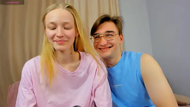 Snapshot of LoversFire chatting on 11.11.25 LoversFire online show from 11.11.25