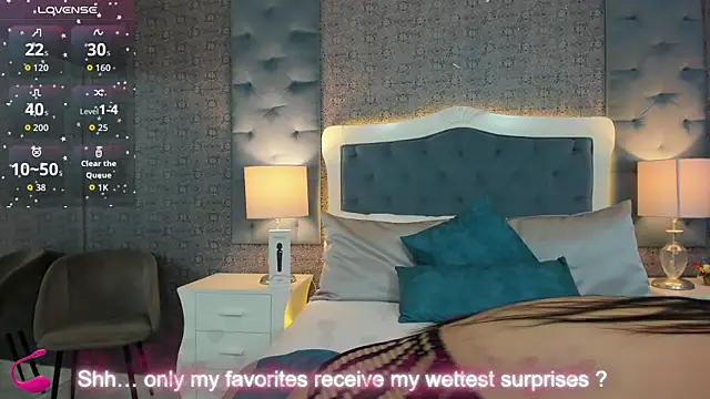 EmaHarpeer online show from 10.26.25