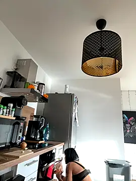 LaPetiteKim online show from 11.10.25