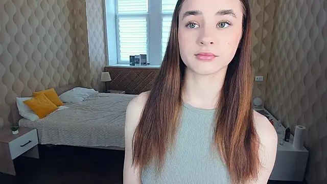 JinnyMcie online show from 10.29.25