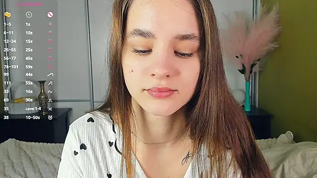 JinnyMcie online show from 04.13.26