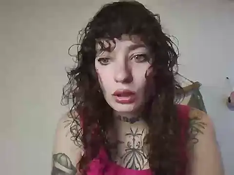 Snapshot of RebekahRose chatting on 10.04.25 RebekahRose online show from 10.04.25