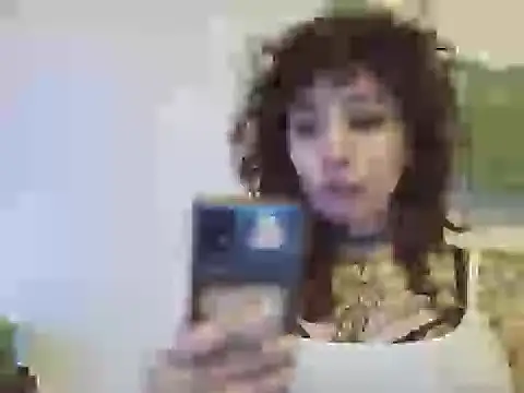 Snapshot of RebekahRose chatting on 10.06.25 RebekahRose online show from 10.06.25