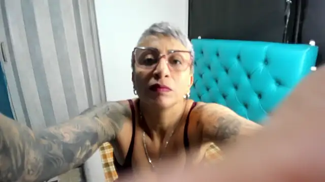 Charlotte  Gray online show from 12.15.25