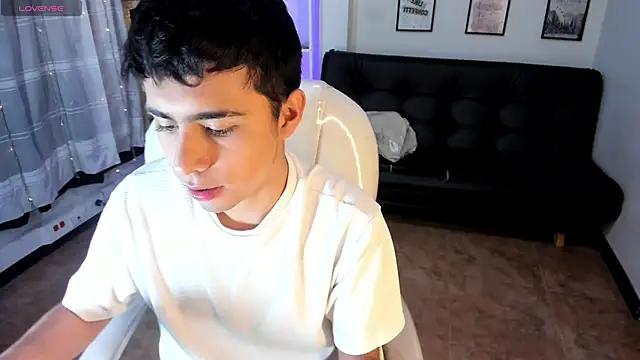 Snapshot of Nyko_ds chatting on 10.24.25 Nyko ds online show from 10.24.25