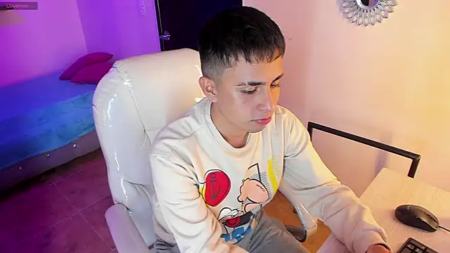 Snapshot of Nyko_ds chatting on 11.03.25 Nyko ds online show from 11.03.25