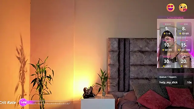 AnnaSwift  online show from 04.25.26