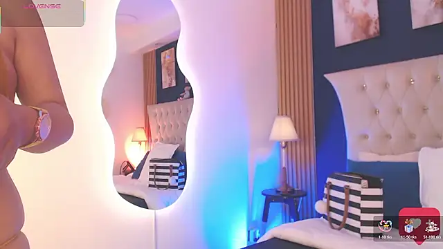 Snapshot of GloryShine chatting on 02.10.26 GloryShine online show from 02.10.26