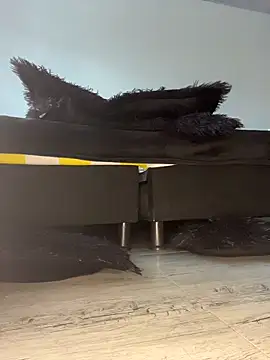 SaraMistick online show from 11.15.25