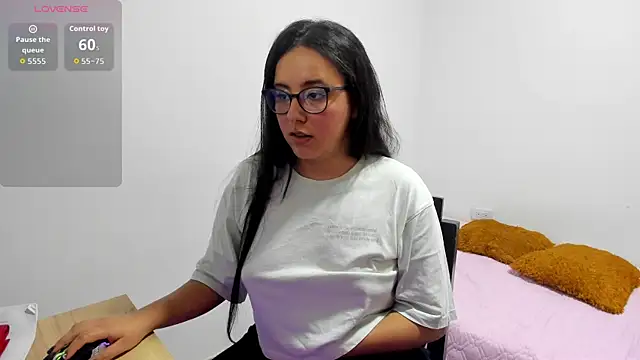 Venus cat  online show from 11.04.25