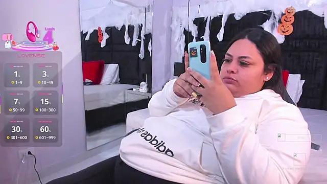 MayaCurvy online show from 10.21.25