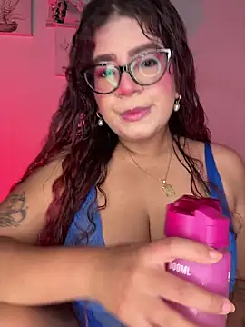 Snapshot of Solaangel_ chatting on 10.07.25 Solaangel online show from 10.07.25