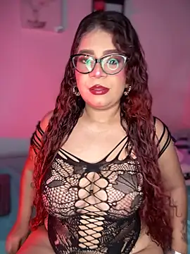 Snapshot of Solaangel_ chatting on 10.11.25 Solaangel online show from 10.11.25