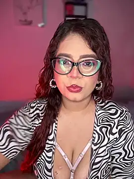 Snapshot of Solaangel_ chatting on 10.17.25 Solaangel online show from 10.17.25