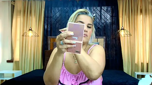 scarlet milf  online show from 11.14.25