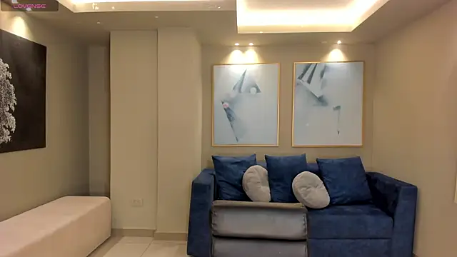 ZoeyWalker  online show from 11.21.25