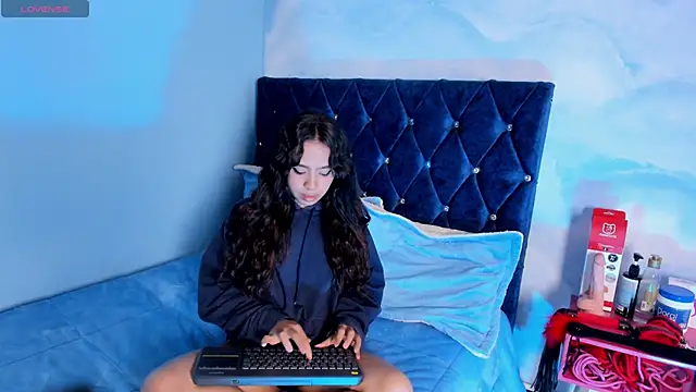 laylaa fox online show from 10.08.25