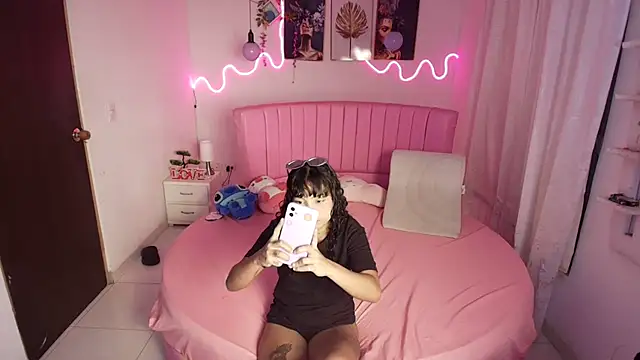 Sheyla vegas online show from 10.22.25