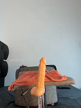 MerliaSsomer online show from 10.21.25