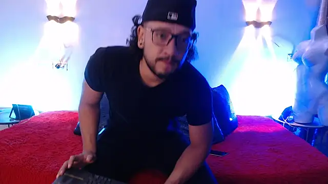 Ethan w12 online show from 10.05.25