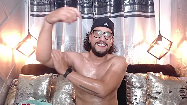 Ethan w12 online show from 10.08.25