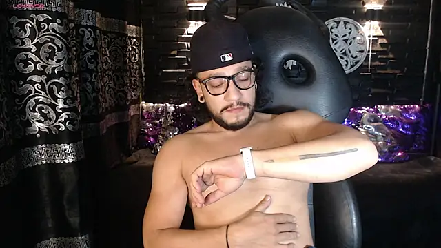 Ethan w12 online show from 10.10.25