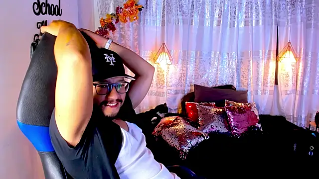 Ethan w12 online show from 10.13.25