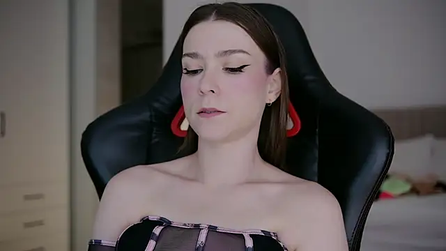 WowHelloAlice online show from 04.11.26