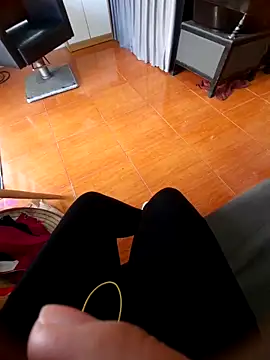 Snapshot of Zun_121 chatting on 11.23.25 Zun 121 online show from 11.23.25