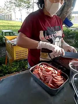 Snapshot of Zun_121 chatting on 11.24.25 Zun 121 online show from 11.24.25