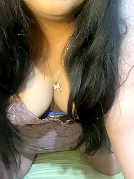 Snapshot of Diann96 chatting on 10.01.25 Diann96 online show from 10.01.25