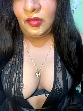 Snapshot of Diann96 chatting on 10.24.25 Diann96 online show from 10.24.25