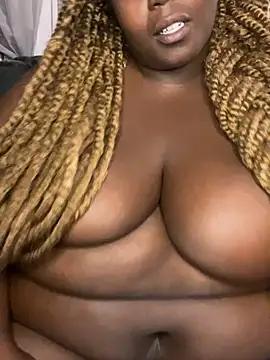 Snapshot of QueenP2thee chatting on 10.01.25 QueenP2thee online show from 10.01.25