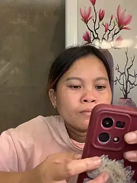 Snapshot of lan-xinh01 chatting on 10.15.25 lan-xinh01 online show from 10.15.25