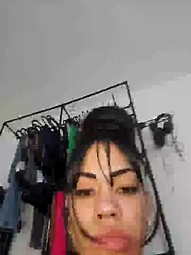 Snapshot of thaliacangri chatting on 11.10.25 thaliacangri online show from 11.10.25