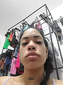 Snapshot of thaliacangri chatting on 11.14.25 thaliacangri online show from 11.14.25